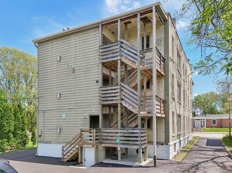 More Photos Of 108 N Main St, Edgerton Apartments For Sale