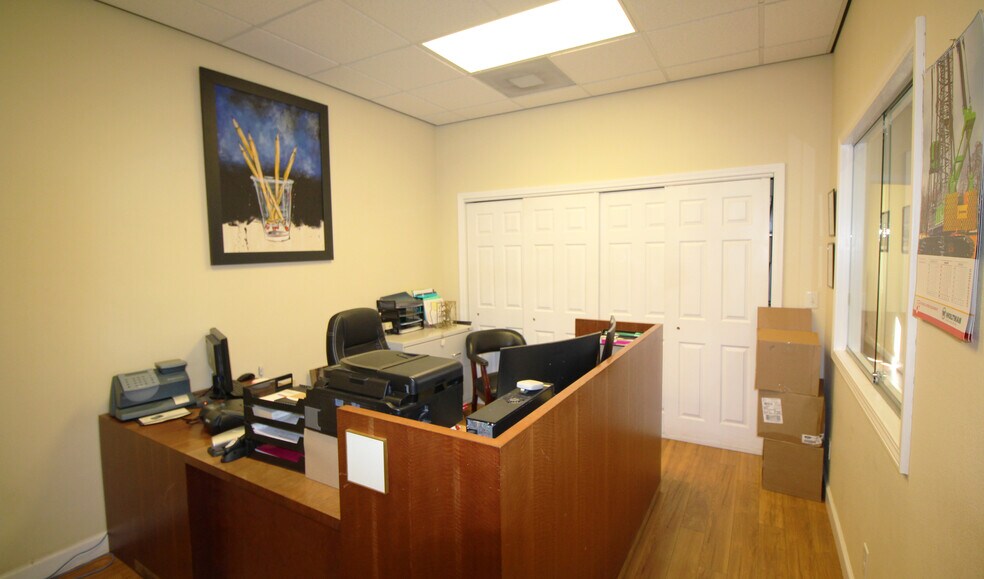 More Photos Of 5011 Vernon Rd, Jacksonville Manufacturing For Lease