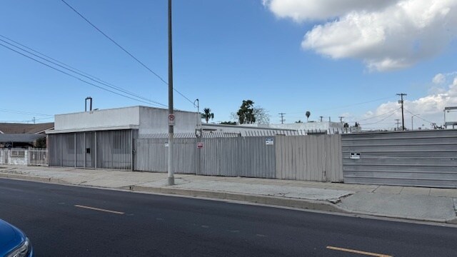 Primary Photo Of 2915-2919 Southwest Dr, Los Angeles Warehouse For Sale