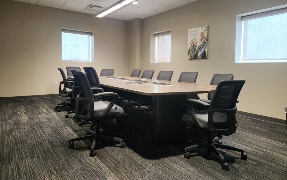 More Photos Of 2907 E Empire St, Bloomington Airplane Hangar For Sale