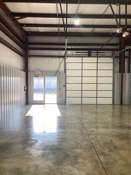 More Photos Of 2431 Washington Avenue, Jonesboro Light Distribution For Lease