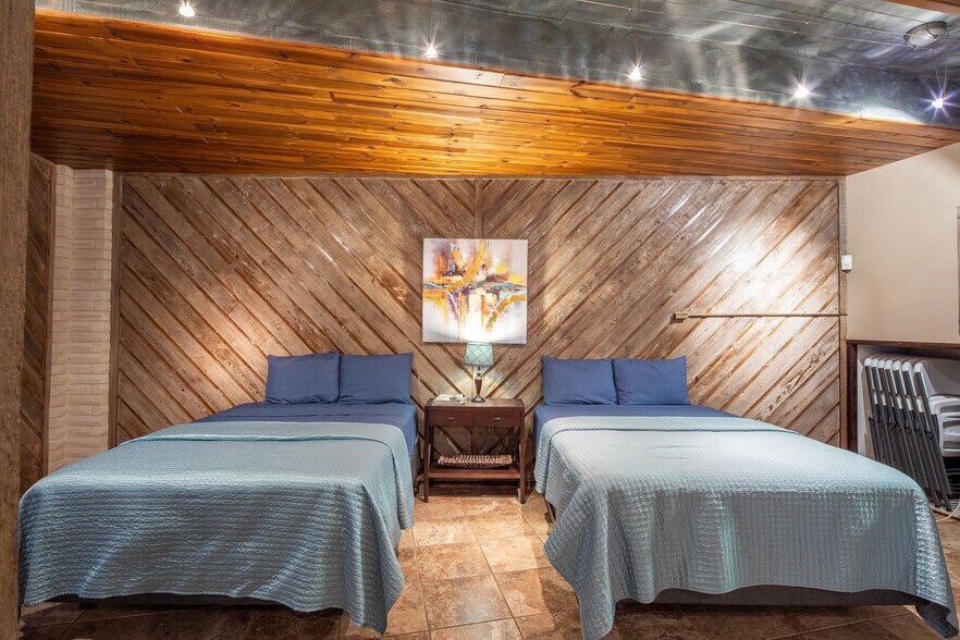 More Photos Of 2386 Colleen Dr, Canyon Lake Hotel For Sale