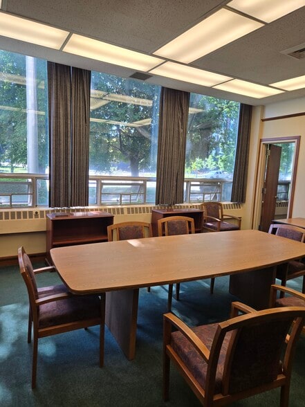 More Photos Of 260 Washington St, Watertown Office For Lease