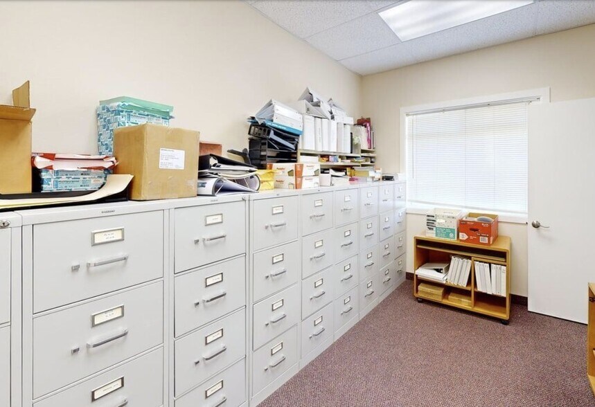 More Photos Of 1271 Port Dr, Clarkston Office For Sale