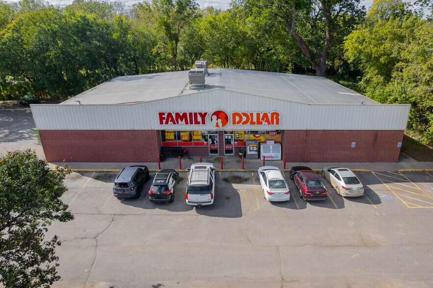Primary Photo Of 802 S Perkins Rd, Stillwater Freestanding For Lease