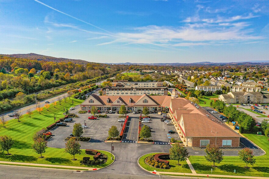 More Photos Of 850 Golden Dr, Blandon Unknown For Lease