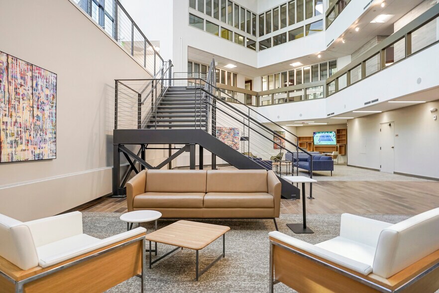 More Photos Of 7100 E Belleview Ave, Greenwood Village Office For Lease