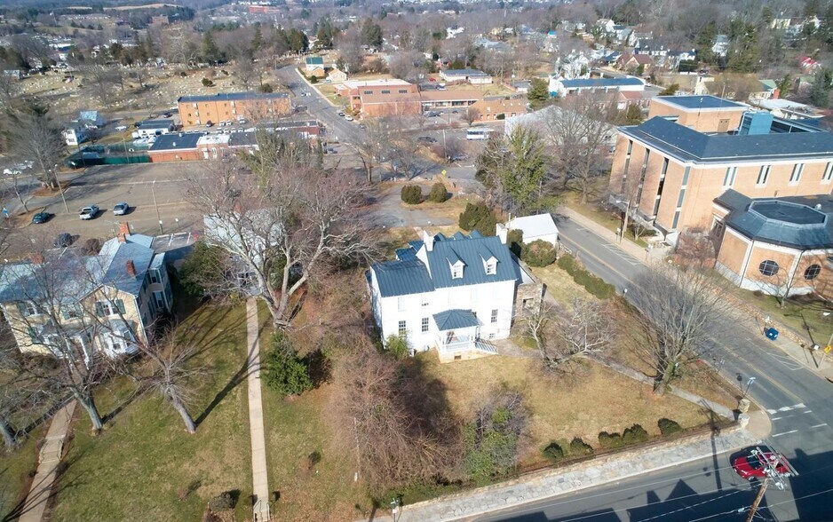 Primary Photo Of 50 Culpeper St, Warrenton Office Residential For Sale