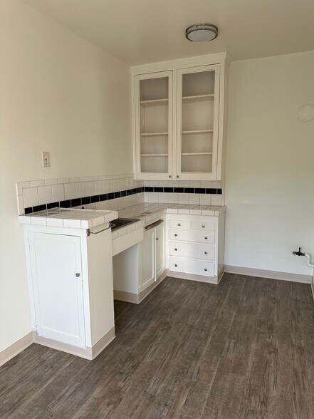 More Photos Of 1458 E 33rd St, Oakland Apartments For Sale