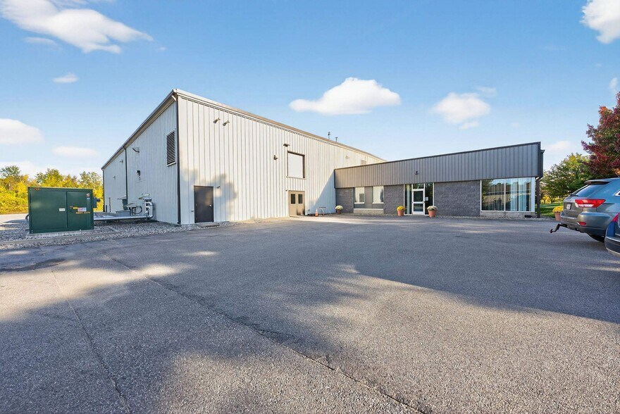 More Photos Of 8 Glens Falls Tech Park, Glens Falls Manufacturing For Lease