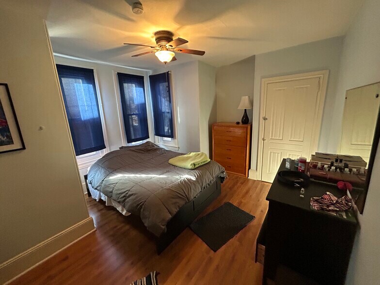 More Photos Of 566 Main St, Royersford Office For Sale