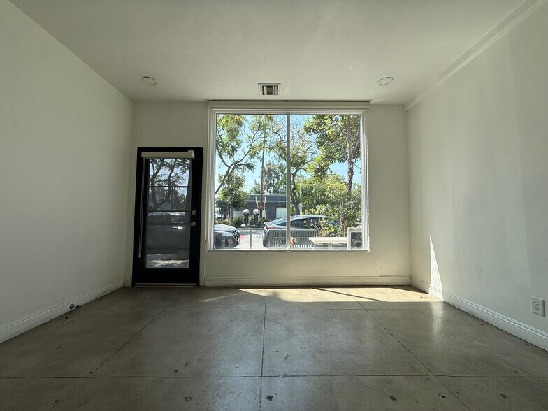 More Photos Of 6033 Washington Blvd, Culver City Storefront For Lease