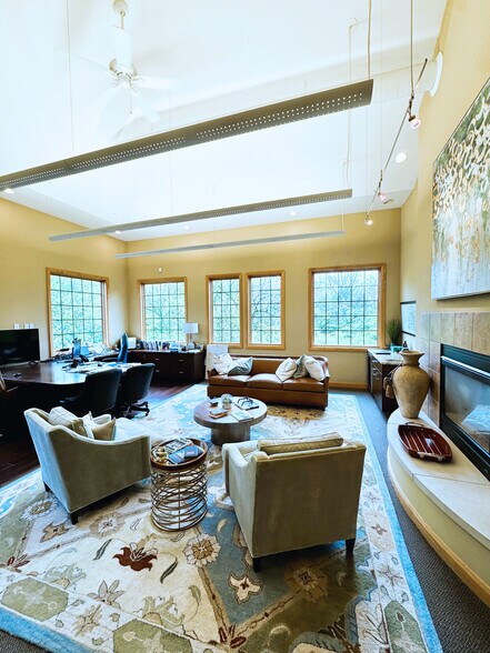 More Photos Of 600 Stonehenge Pky, Dublin Office For Sale