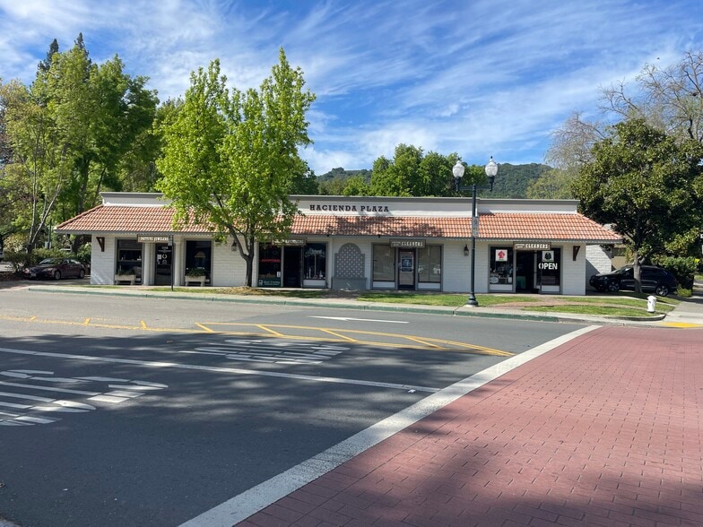More Photos Of 115 Railroad Ave, Danville General Retail For Lease