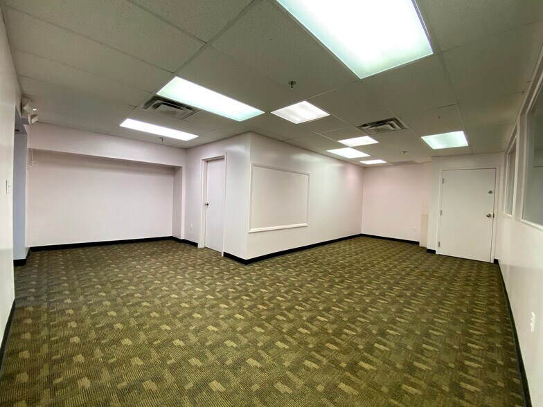 More Photos Of 208-210 Grant St, Pittsburgh Medical For Lease