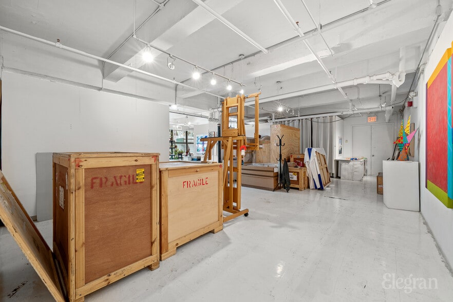 More Photos Of 450 W 31st St, New York Loft Creative Space For Sale