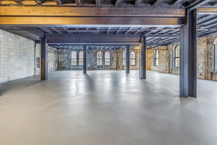 More Photos Of 895 Central Ave, Saint Petersburg Office For Lease