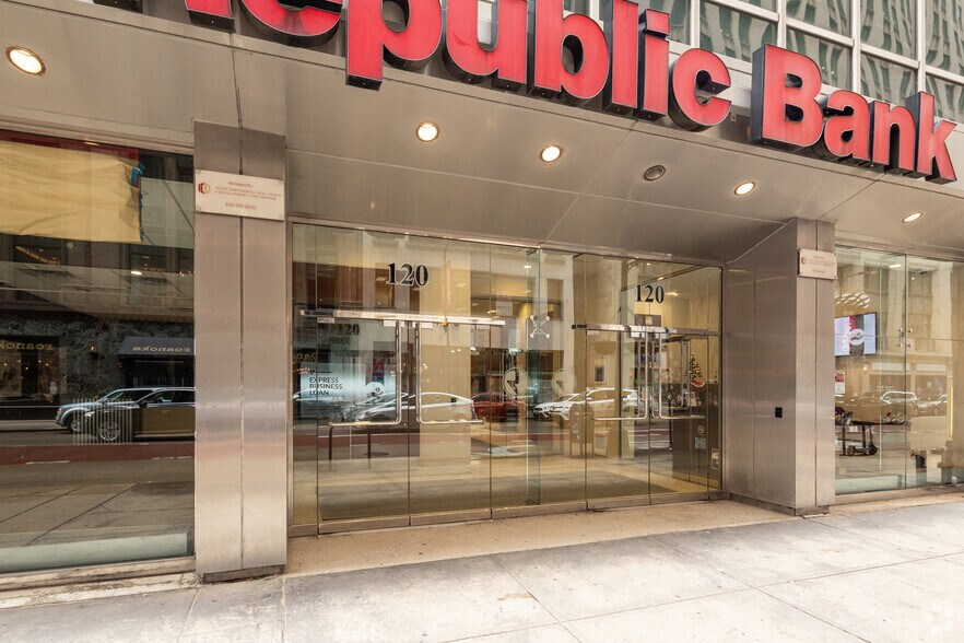 More Photos Of 120 W Madison St, Chicago Loft Creative Space For Lease