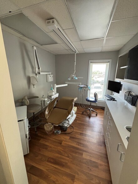 More Photos Of 227 Russell St, Worcester Medical For Sale