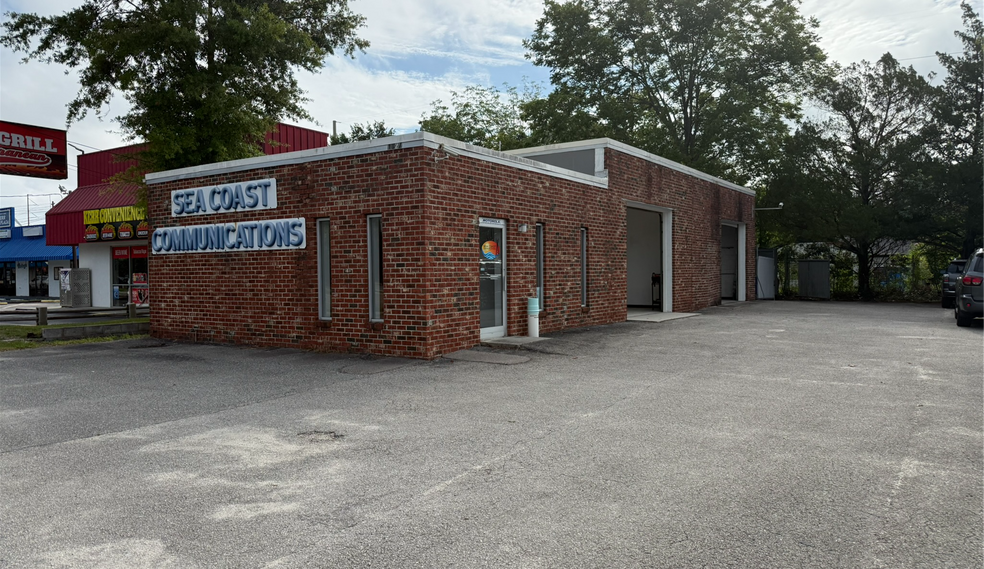 Primary Photo Of 1027 S Kerr Ave, Wilmington Showroom For Lease