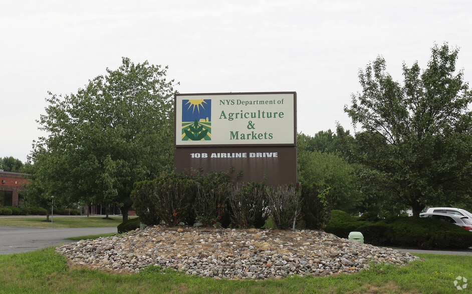 More Photos Of 10B Airline Dr, Albany Office For Sale