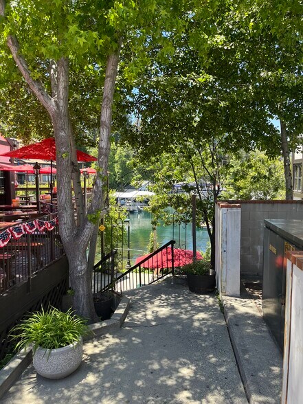 More Photos Of 28200 Hwy 189, Lake Arrowhead Unknown For Lease