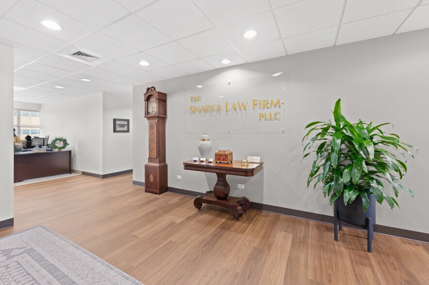 More Photos Of 500 N Water St, Corpus Christi Office For Lease