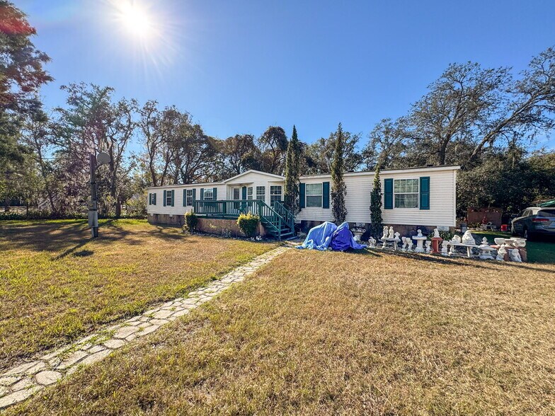 More Photos Of 15525 Shady Hills Rd, Spring Hill Restaurant For Sale