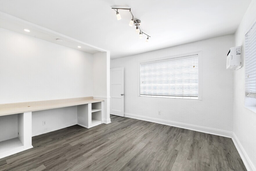 More Photos Of 811 E Las Olas Blvd, Fort Lauderdale Office For Lease