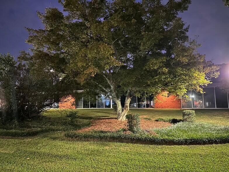 More Photos Of 1400 Montreal Rd, Tucker Medical For Lease