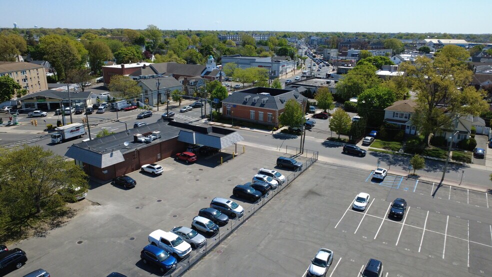 More Photos Of 115 Main St, East Rockaway Bank For Lease