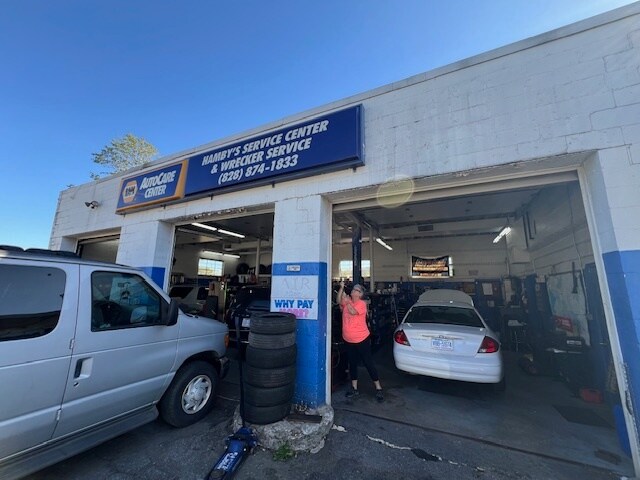 More Photos Of 401 US-70, Connelly Springs General Retail For Sale