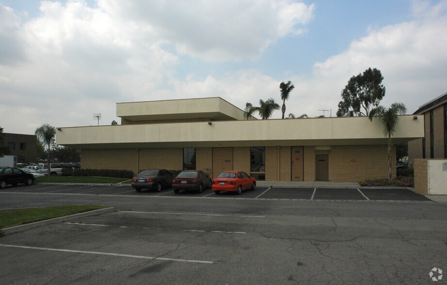 More Photos Of 225 E Airport Dr, San Bernardino Medical For Lease