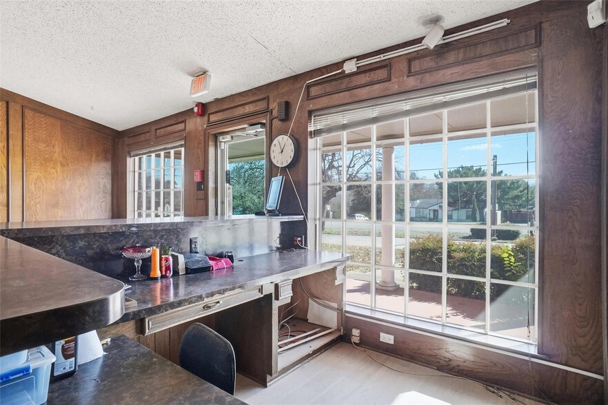 More Photos Of 2105-2107 W Shady Grove Rd, Irving Daycare Center For Sale