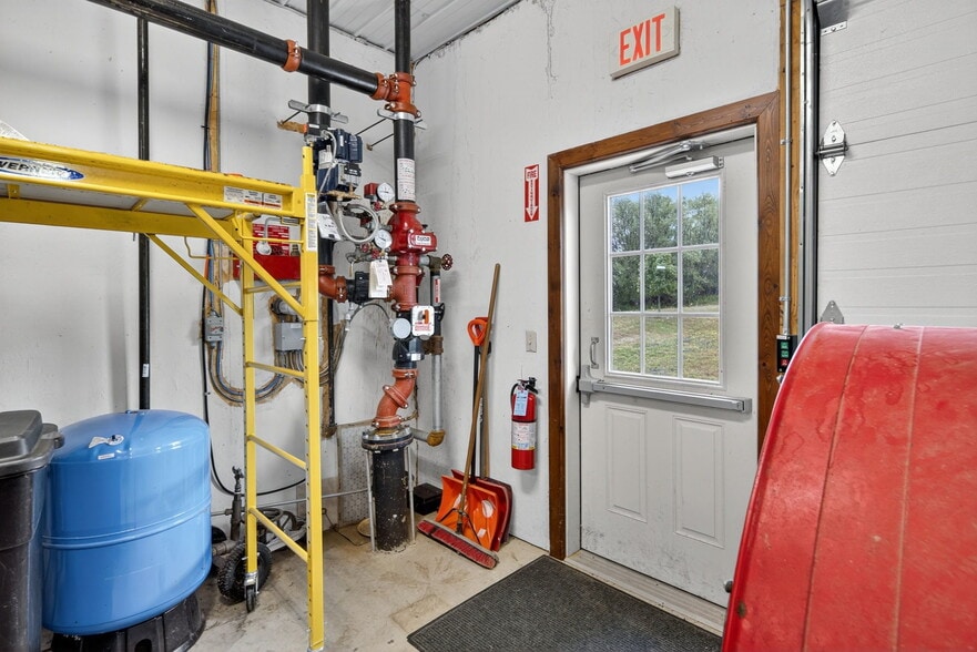 More Photos Of 4200 NY-14, Geneva Specialty For Lease