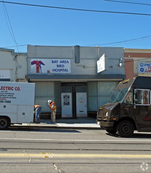 Primary Photo Of 2143-2145 Taraval St, San Francisco Veterinarian Kennel For Sale
