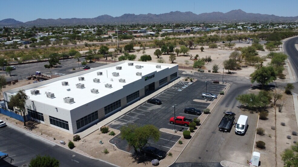 More Photos Of 1455 W River Rd, Tucson Schools For Lease