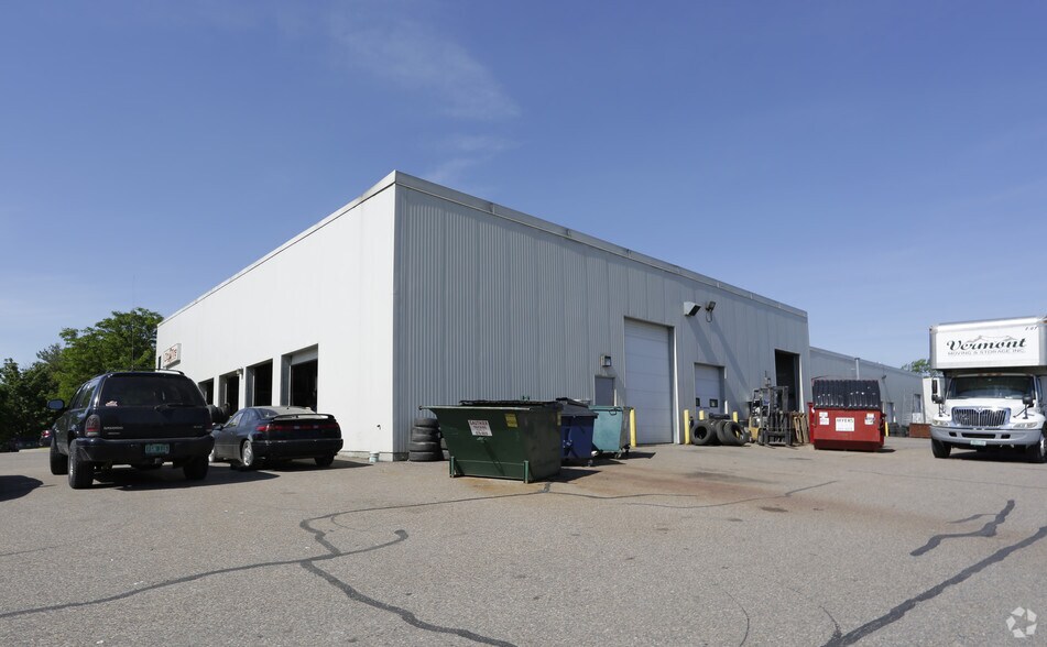 More Photos Of 740 Marshall Ave, Williston Warehouse For Lease