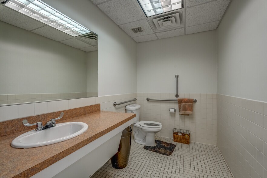 More Photos Of 95 Zion Station Ct, Troy Flex For Sale