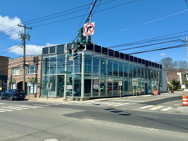 Primary Photo Of 115 E Main St, Smithtown Storefront For Sale