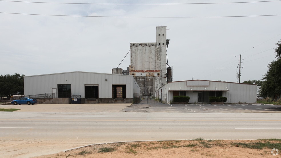 More Photos Of 1005 Katyland Dr, Katy Warehouse For Lease