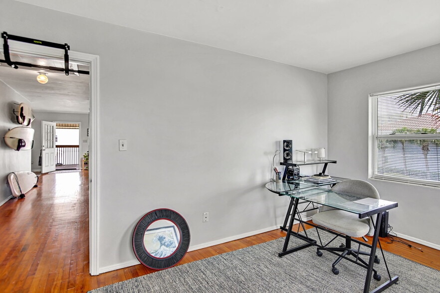 More Photos Of 205 11th Ave N, Jacksonville Beach Multifamily For Sale