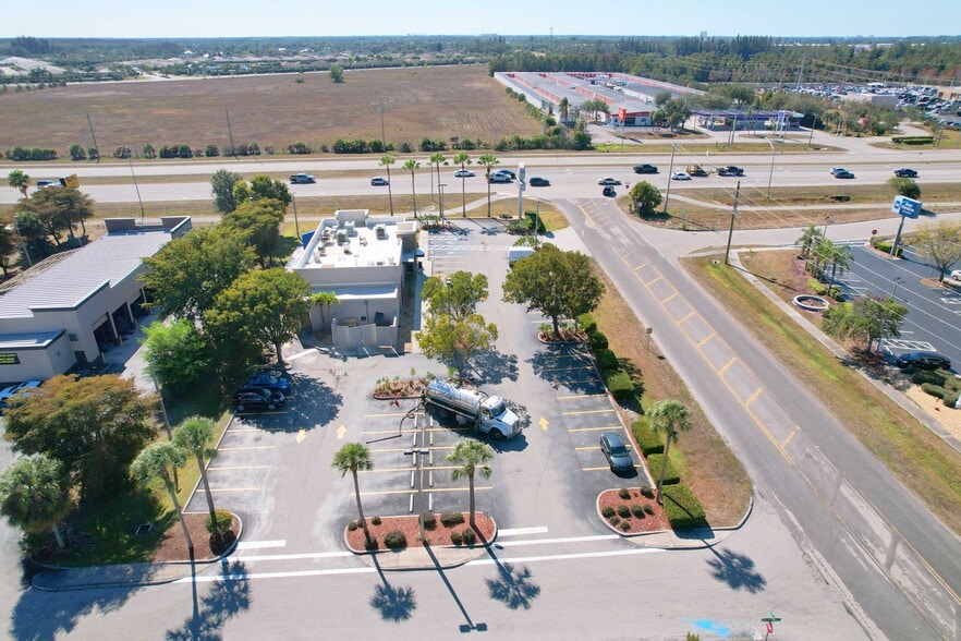 More Photos Of 3251 Colonial Blvd, Fort Myers Fast Food For Sale