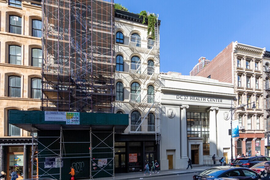 More Photos Of 119 Chambers St, New York Apartments For Lease