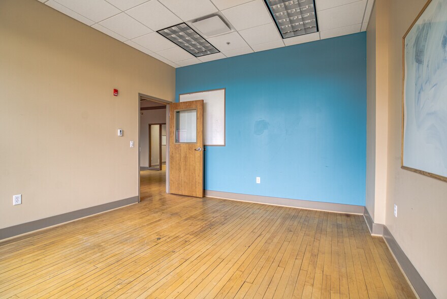 More Photos Of 686 Main St, Buffalo Loft Creative Space For Lease