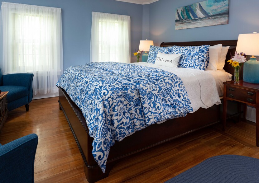 More Photos Of 15 Locke St, Kennebunkport Hospitality For Sale