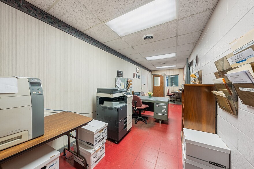 More Photos Of 1400 Commerce Dr, New Lexington Distribution For Sale