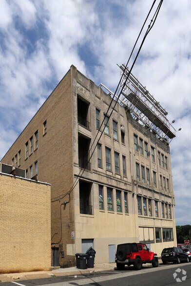 More Photos Of 6800-6816 West Chester Pike, Upper Darby Office For Lease