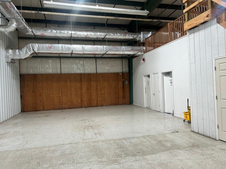 More Photos Of 463 Industry Rd, Waynesboro Warehouse For Lease
