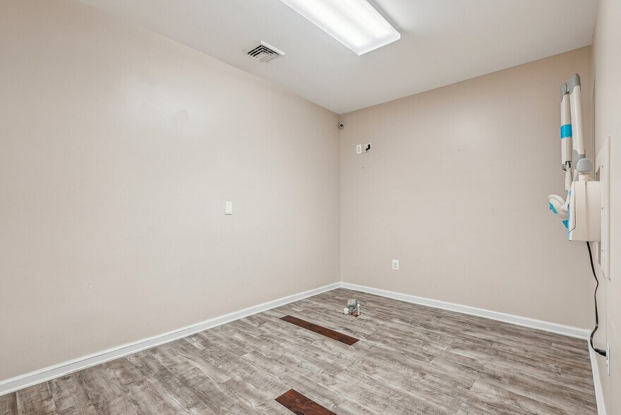 More Photos Of , Levittown General Retail For Sale